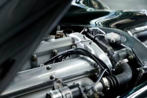 Image 25/47 de Jaguar XK 120 FHC (1954)
