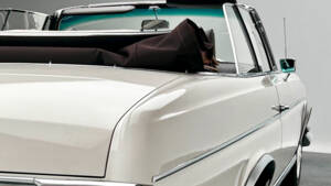 Bild 4/11 von Mercedes-Benz 220 SE b (1963)