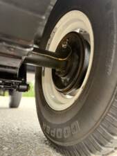 Image 16/20 of Land Rover 88 (1977)