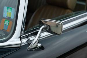 Imagen 12/50 de Jaguar E-Type V12 (2+2) (1971)