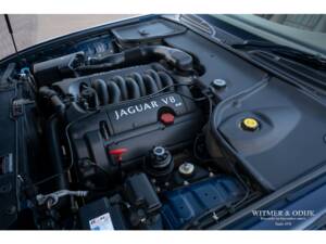 Bild 33/34 von Jaguar XJ 8 4.0 Executive (1999)
