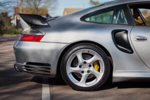 Bild 13/50 von Porsche 911 GT2 (2002)