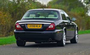 Image 10/50 of Jaguar XJ 8 4.2 (2008)