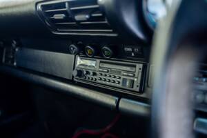 Bild 34/50 von Porsche 911 Carrera 3.2 (1989)