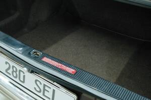 Bild 10/50 von Mercedes-Benz 280 SEL (1983)