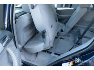 Image 30/34 of BMW X5 xDrive48i (2006)