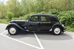Image 40/57 de Citroën Traction Avant 15/6 (1950)