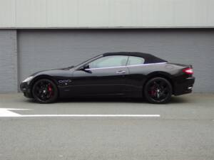 Immagine 6/93 di Maserati GranCabrio 4.7 (2010)