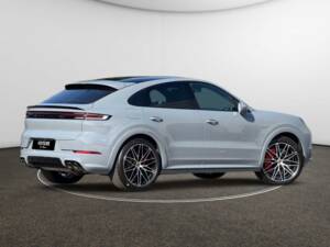 Bild 2/12 von Porsche Cayenne Turbo E-Hybrid (2024)