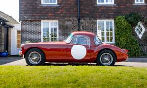 Image 2/50 de MG MGA 1500 (1957)