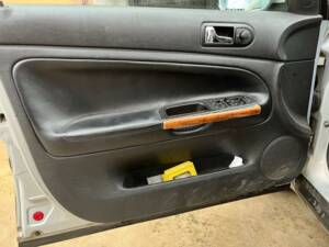 Image 20/20 de Volkswagen Passat Variant 1.9 TDI (1999)