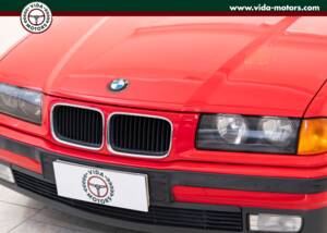 Immagine 6/17 di BMW 318i (1996)