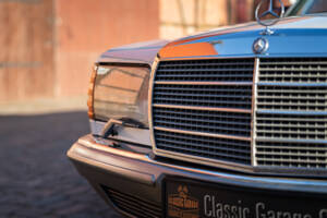 Image 4/44 de Mercedes-Benz 500 SEL (1984)