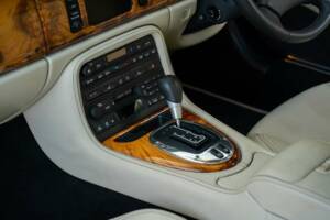 Afbeelding 25/50 van Jaguar XKR (2006)
