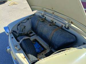 Image 42/44 of FIAT 600 D (1967)