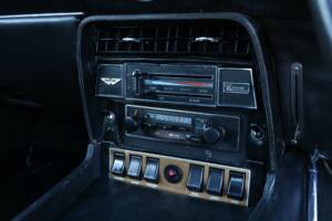 Image 35/50 of Aston Martin DBS V8 (1972)