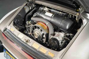 Image 18/19 of Porsche 911 SC 3.0 (1983)