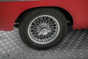 Image 31/50 of MG MGB GT (1967)