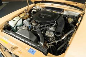 Image 5/19 de Mercedes-Benz 450 SL (1979)