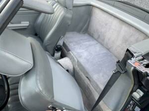 Immagine 28/36 di Mercedes-Benz 560 SL (1989)