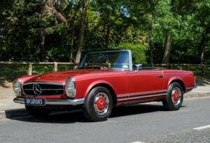Image 1/33 of Mercedes-Benz 280 SL (1970)