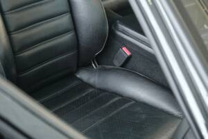 Bild 46/50 von Porsche 944 Turbo (1990)