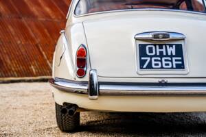 Bild 46/51 von Jaguar 240 (1968)