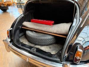 Imagen 28/42 de Peugeot 203 C (1958)