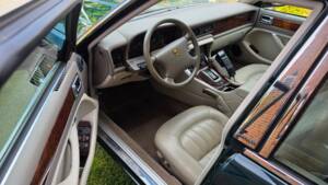 Image 9/26 of Jaguar XJ 6 4.0 Sovereign (1996)