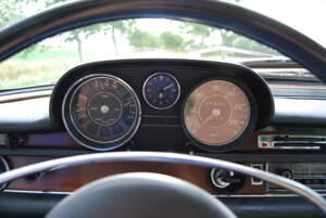 Image 43/58 of Mercedes-Benz 280 SE (1968)