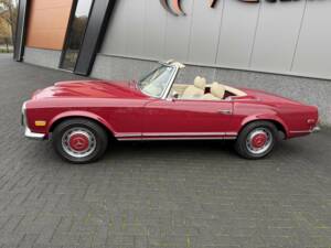 Image 4/50 of Mercedes-Benz 280 SL (1971)