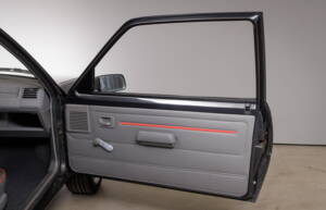 Imagen 9/28 de Peugeot 205 GTi 1.9 (1991)