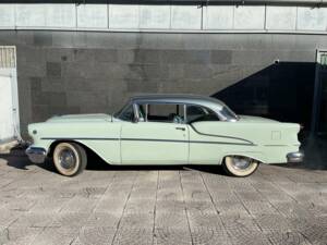 Bild 3/8 von Oldsmobile 88 Holiday Sedan (1955)