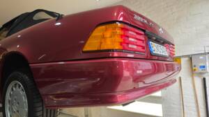 Image 45/100 of Mercedes-Benz 300 SL-24 (1991)