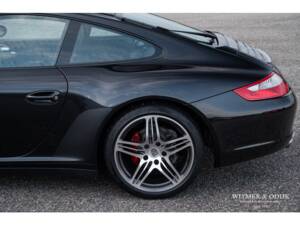 Bild 21/39 von Porsche 911 Carrera 4 (2006)