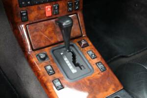 Bild 20/50 von Mercedes-Benz 500 SL (1991)