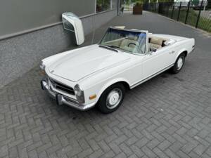 Image 4/50 of Mercedes-Benz 280 SL (1969)