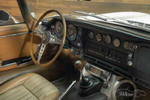 Image 9/19 de Jaguar E-Type (1969)