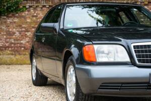 Bild 50/50 von Mercedes-Benz 400 SE (1991)