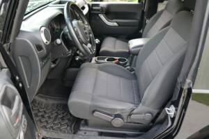 Image 17/50 of Jeep Wrangler 3.8 Rubicon (2011)