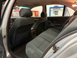 Bild 11/16 von BMW 520i (1999)