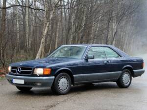 Image 7/8 of Mercedes-Benz 500 SEC (1986)