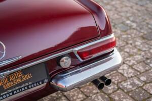 Image 15/70 de Mercedes-Benz 230 SL (1966)