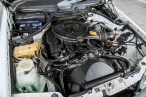 Image 27/50 of Mercedes-Benz 200 (1986)