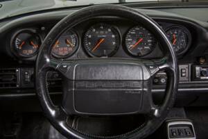 Bild 25/38 von Porsche 911 Carrera 2 (1992)