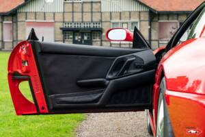 Bild 51/53 von Ferrari F 355 Berlinetta (1996)