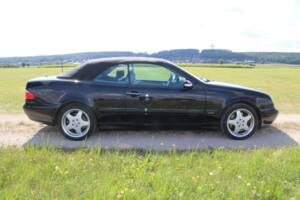 Bild 4/42 von Mercedes-Benz CLK 430 (2002)