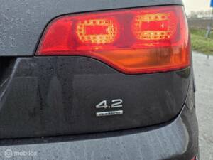Image 12/50 of Audi Q7 4.2 FSI quattro (2006)
