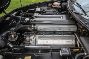 Image 17/41 of Aston Martin V8 Volante (1998)