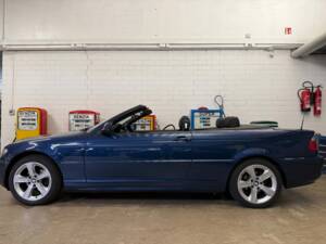 Image 21/22 of BMW 318Ci (2005)
